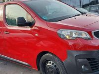 Gebraucht Peugeot Expert Premium 122 PS (89 kW) 2017 Rot ardent Van