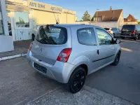 Gebraucht Renault Twingo Authentique 75 PS (55 kW) 2011 Silber Kleinwagen
