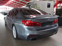 Gebraucht BMW 550 462 PS (339 kW) 2017 Bluestone metallic Limousine