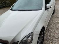 Gebraucht Mercedes E220 Avantgarde 174 PS (127 kW) 2011 Weiß Limousine