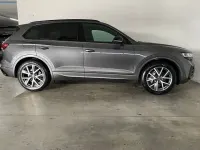 Neu VW Touareg Edition 286 PS (210 kW) 2026 Grau SUV