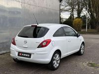 Gebraucht Opel Corsa 69 PS (50 kW) 2012 Casabl/arctic/eisweiss/kaolin Kleinwagen