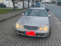 Gebraucht Mercedes E220 150 PS (110 kW) 2005 Grau Kombi
