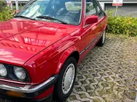 Gebraucht BMW 318 118 PS (86 kW) 1985 Rot Cabrio