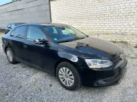Gebraucht VW Jetta Trendline 105 PS (77 kW) 2012 Schwarz Limousine