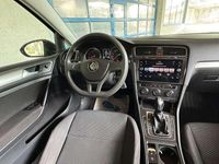 Gebraucht VW Golf VII Trendline 116 PS (85 kW) 2018 Indiumgrau metallic Kleinwagen