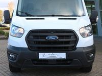 Gebraucht Ford Transit Trend 131 PS (96 kW) 2023 Weiß Limousine