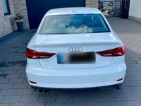 Gebraucht Audi A3 150 PS (110 kW) 2017 Weiß Limousine