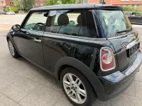 Gebraucht Mini Cooper 98 PS (72 kW) 2010 Schwarz Kleinwagen
