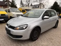 Second-hand VW Golf VII Trendline 105 CP (77 kW) 2012 Argintiu Berlinǎ