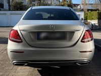 Gebraucht Mercedes E220 Night 194 PS (142 kW) 2019 Silber Limousine