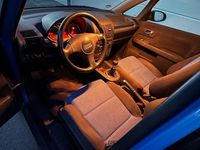 Second-hand Audi A2 S-Line 75 CP (55 kW) 2003 Albastru Hatchback
