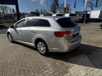 Gebraucht Toyota Avensis Edition 124 PS (91 kW) 2014 Silber Kombi