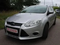 Gebraucht Ford Focus Trend 105 PS (77 kW) 2013 Polarsilber metallic Kombi