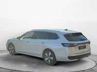 Gebraucht VW Passat Elegance 150 PS (110 kW) 2025 Oryxweiß perlmutteffekt Kombi