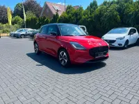 Neu Suzuki Swift Comfort+ 83 PS (61 kW) 2026 Burning red pear/black pearl Kleinwagen
