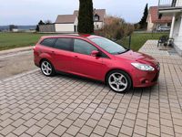 Gebraucht Ford Focus 101 PS (74 kW) 2014 Rot Kombi