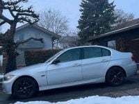 Gebraucht BMW 325 218 PS (160 kW) 2005 Silber Limousine