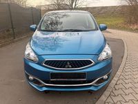 Gebraucht Mitsubishi Space Star Edition 80 PS (58 kW) 2018 Blau Kleinwagen