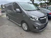Gebraucht Opel Vivaro 120 PS (88 kW) 2015 Granit grau (m2) Van / Kleinbus