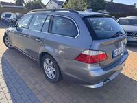 Gebraucht BMW 525 197 PS (144 kW) 2007 Grau Kombi