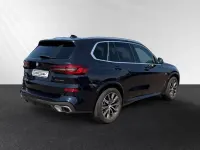 Gebraucht BMW X5 M Sport 352 PS (258 kW) 2023 Carbonschwarz metallic SUV