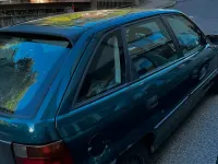 Gebraucht Opel Astra 75 PS (55 kW) 1996 Grün Limousine