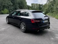 Gebraucht Skoda Superb SportLine 179 PS (131 kW) 2017 Schwarz Kombi