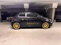 Gebraucht Abarth 695 179 PS (131 kW) 2024 Schwarz Kleinwagen