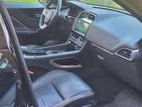 Gebraucht Jaguar F-Pace Prestige 179 PS (131 kW) 2019 Schwarz SUV