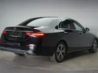 Gebraucht Mercedes E220 Avantgarde 200 PS (147 kW) 2022 Schwarz Limousine