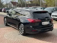 Gebraucht Ford Focus Titanium 125 PS (91 kW) 2024 Schwarz Limousine