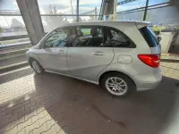 Gebraucht Mercedes B200 135 PS (99 kW) 2014 Silber Kleinwagen