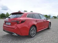 Neu Toyota Corolla 196 PS (144 kW) 2025 Rot Kombi