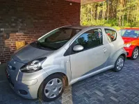 Gebraucht Toyota Aygo 68 PS (50 kW) 2010 Silber Kleinwagen