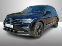 Gebraucht VW Tiguan Life 150 PS (110 kW) 2023 Schwarz SUV