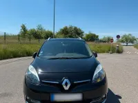 Gebraucht Renault Grand Scénic Bose Edition 132 PS (97 kW) 2015 Schwarz Van / Kleinbus