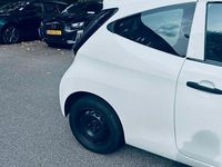 Gebraucht Toyota Aygo Edition-S 69 PS (50 kW) 2017 Weiß Kleinwagen