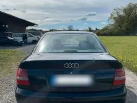 Używany Audi A4 102 KM (75 kW) 1999 Niebieski Sedan/Limuzyna