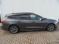Gebraucht Ford Focus ST-Line X 155 PS (114 kW) 2024 Grau Limousine