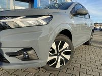 Neu Dacia Sandero Expression 91 PS (66 kW) 2025 Grau Limousine