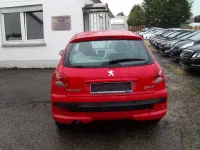 Gebraucht Peugeot 206 Basis 60 PS (44 kW) 2009 Rot Limousine