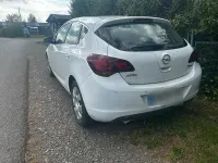 Gebraucht Opel Astra 180 PS (132 kW) 2010 Weiß Limousine