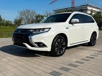Second-hand Mitsubishi Outlander P-HEV 211 CP (155 kW) 2017 Alb SUV