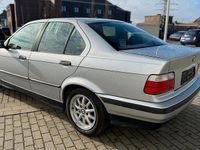 Gebraucht BMW 318 116 PS (85 kW) 1998 Silber Limousine