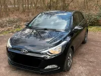 Gebraucht Hyundai i20 84 PS (61 kW) 2018 Schwarz Kleinwagen