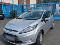 Gebraucht Ford Fiesta 60 PS (44 kW) 2009 Silber Kleinwagen