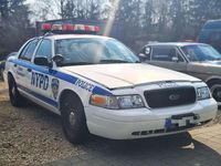 Second-hand Ford Crown 242 CP (177 kW) 2007 Alb Berlinǎ