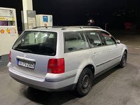 Gebraucht VW Passat Basis 101 PS (74 kW) 1997 Silber Kombi
