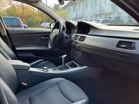 Gebraucht BMW 318 143 PS (105 kW) 2008 Schwarz Kombi